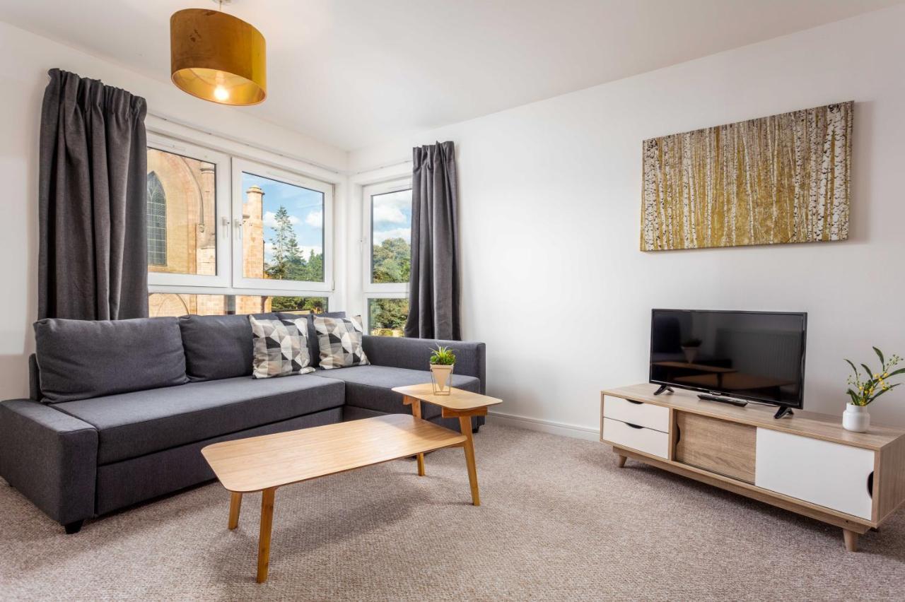 Walker Suite No53 - Donnini Apartments Kilmarnock Bagian luar foto