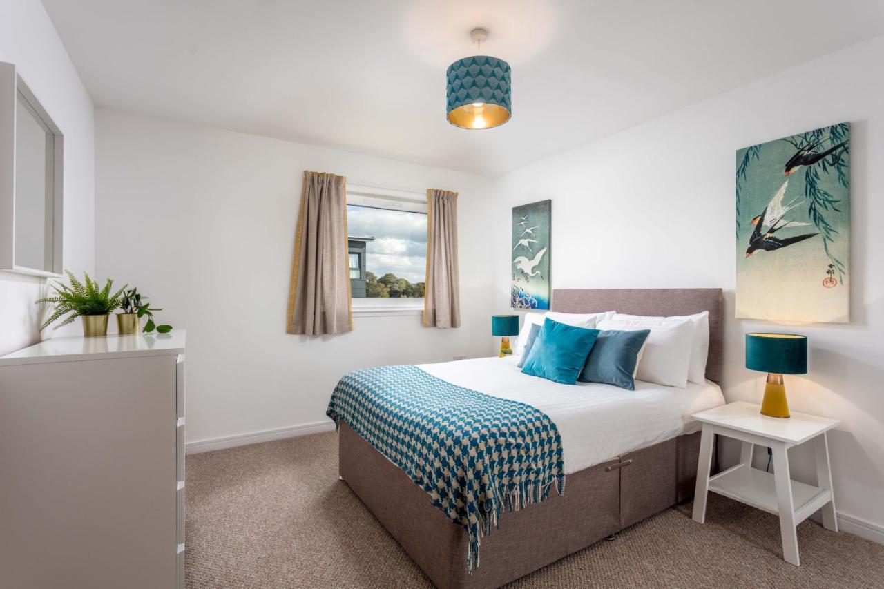 Walker Suite No53 - Donnini Apartments Kilmarnock Bagian luar foto