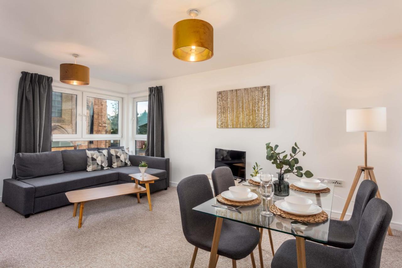 Walker Suite No53 - Donnini Apartments Kilmarnock Bagian luar foto