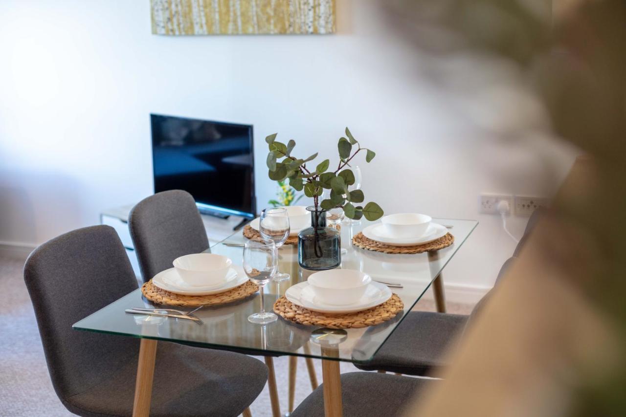 Walker Suite No53 - Donnini Apartments Kilmarnock Bagian luar foto
