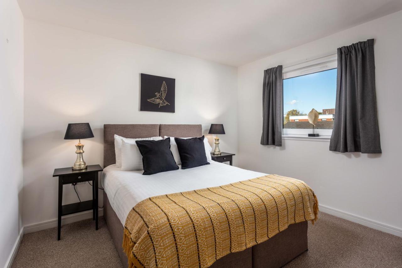 Walker Suite No53 - Donnini Apartments Kilmarnock Bagian luar foto